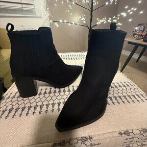 BLACK VEGAN SUEDE BOOTS